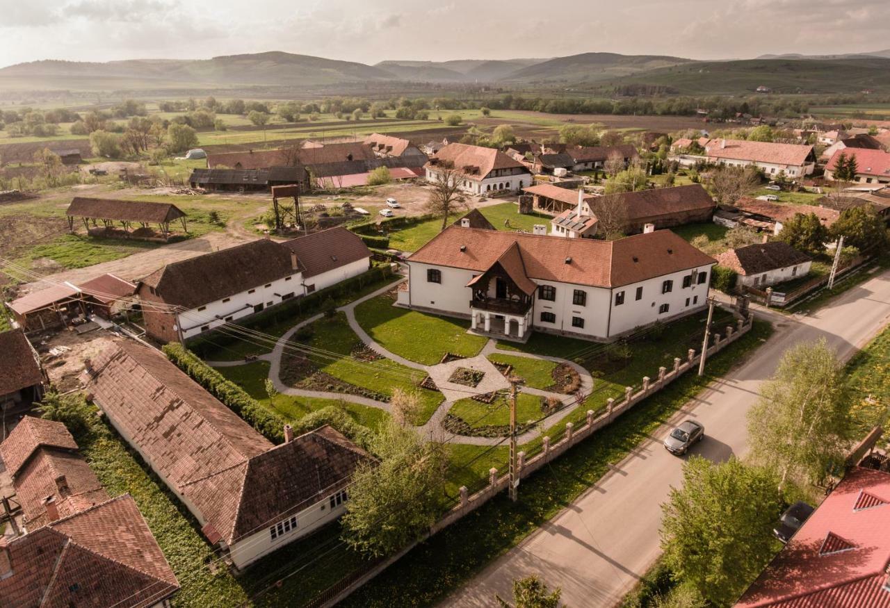 Castle Hotel Daniel Baraolt Exteriör bild